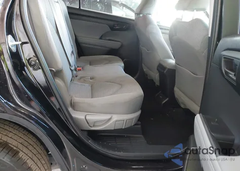 2021 Toyota Highlander L z USA, uszkodzony, nr VIN 5TDCZRBH4MS157706